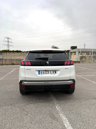Peugeot e-3008 2022