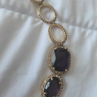 Conjunto Monet Alta Bisutería Dorado y Morado