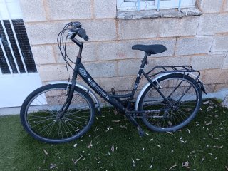 Biciclette da montagna argentate