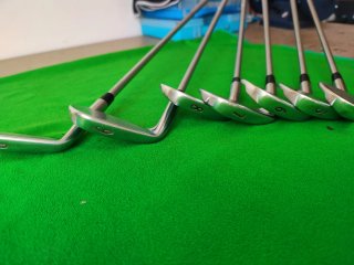 Hierros Titleist 714 MB