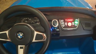 Coche teledirigido BMW azul para niños