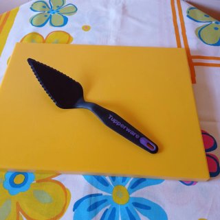 Corta Bolo Tupperware