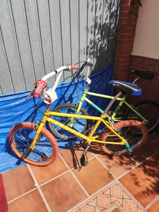 2 BMX Amarillas y Verdes