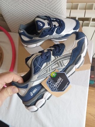 Zapatillas Asics Azul y Blanco