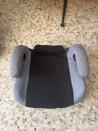 Silla de coche para bebé gris