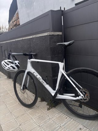 Bicicleta Cube Agree 2025