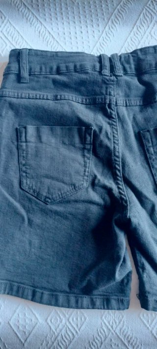 Pantalón corto negro chico Talla 38