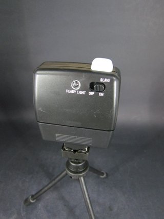 Flash Achiever MS-10 con mini treppiede