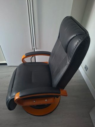 Sillón Piel y Madera Negro/Naranja