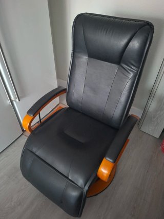 Sillón Piel y Madera Negro/Naranja