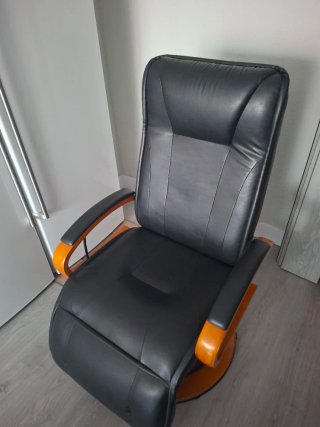 Sillón Piel y Madera Negro/Naranja