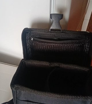 Bolso rígido negro