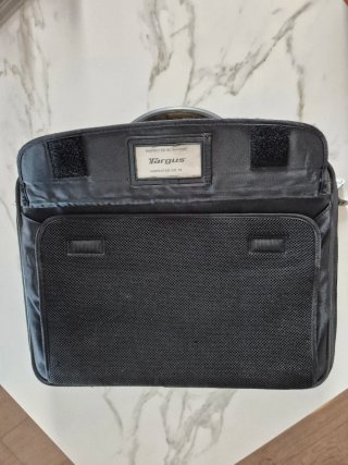 Targus Classic Clamshell