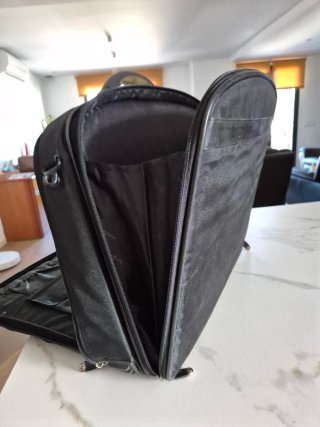 Targus Classic Clamshell