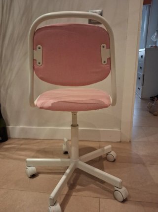 Silla de escritorio infantil rosa Ikea