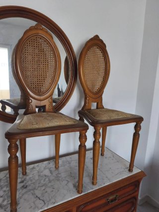Juego de 2 Sillas de Madera con Rattan