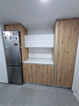 CARPINTERO MONTADOR DE MUEBLES
