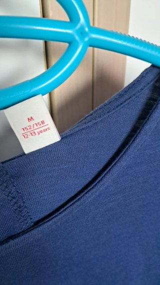 Vestido azul con rayas