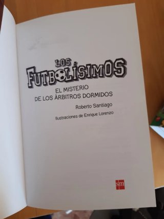 Los Futbolísimos 1: El misterio de los árbitros...