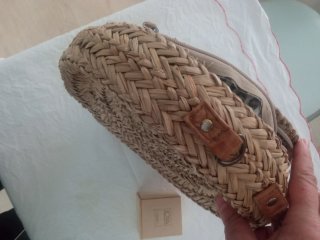 Bolso redondo de paja