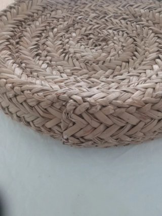 Bolso redondo de paja