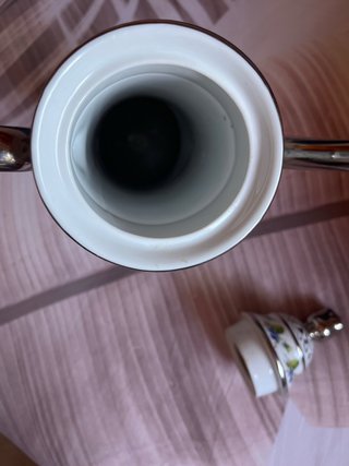 Cafetera porcelana vintage flores violetas y plata