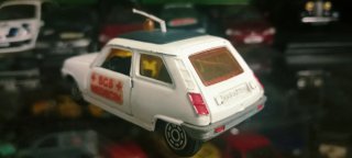 Renault 5 SOS Cruz Roja