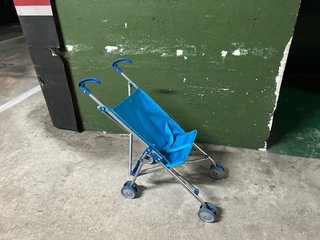 Silla de juguete para muñecos azul
