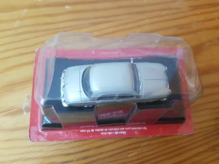 Maqueta Renault Ondine 1961 1/43