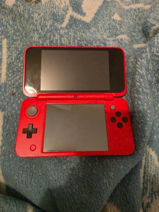Nintendo 2DS XL Edizione Pokeball + Pokémon Zaffiro