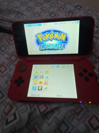 Nintendo 2DS XL Edizione Pokeball + Pokémon Zaffiro