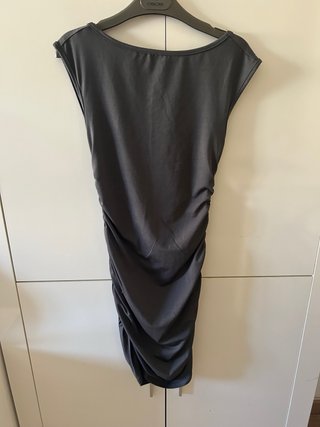 Vestido gris drapeado