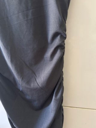 Vestido gris drapeado