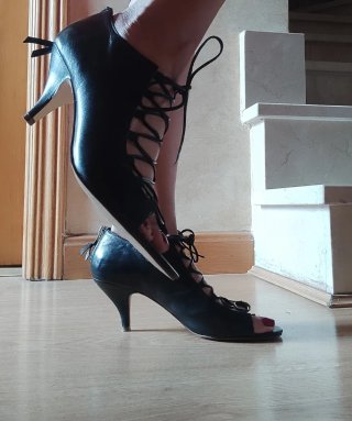 Zapatos de piel negros con cordones