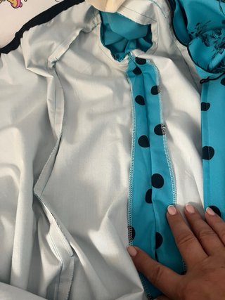 Traje Flamenca Gitana Azul Lunares. Estrechado de