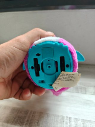 Hatchimal Pingüino Rosa
