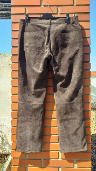 Pantalón de cuero marrón