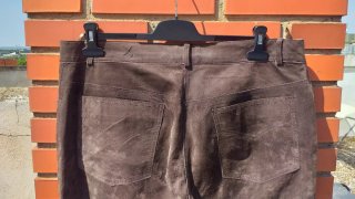 Pantalón de cuero marrón