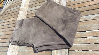 Pantalón de cuero marrón