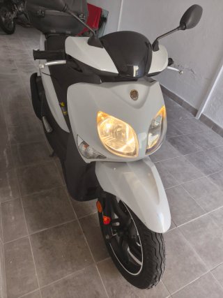 Moto Scooter Yamaha Xenter X-enter 125