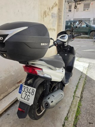 Kymco Agility 2022 Moto Scooter