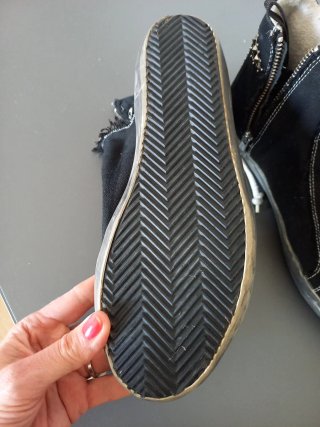 Scarpe basse borchiate nere n.40