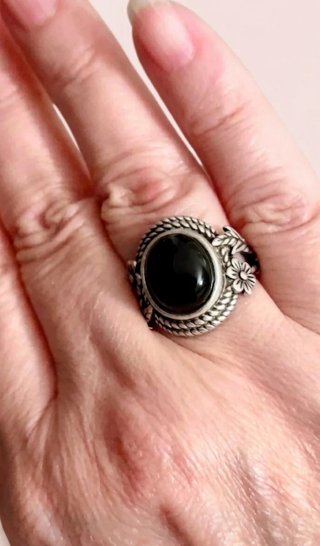 Anillo Plata Flor y Piedra Negra
