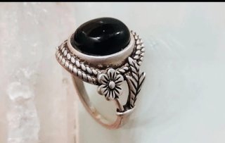 Anillo Plata Flor y Piedra Negra