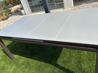 Conjunto Mesa extensible exterior con 6 sillas