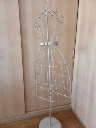 Maniquí Forja Blanco Vintage Restauración