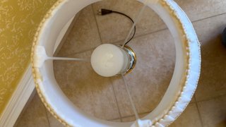 Lampada da tavolo decorativa oro e bianco