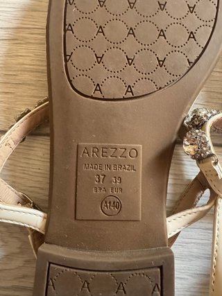 Sandalias Arezzo pedrería beige/plata