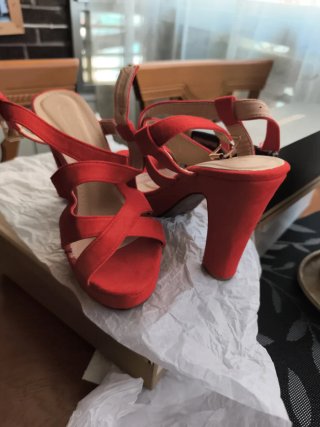 Sandalias rojas talla 39