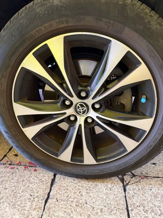 Llantas Toyota RAV4 (4 unidades)